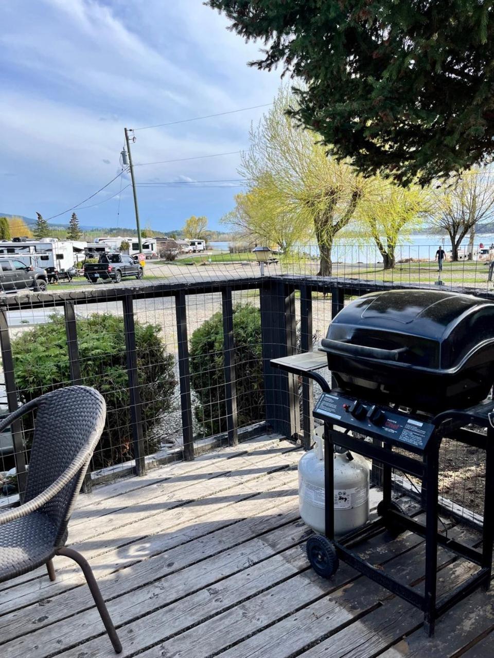 Roberts Roost Resort Quesnel Exterior foto